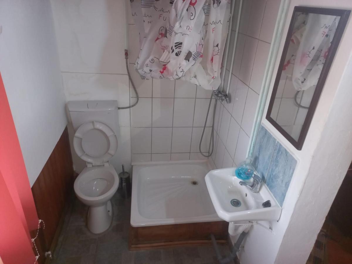 Double Room With Private Bathroom By Osteria Constantino 트르고비슈테 외부 사진